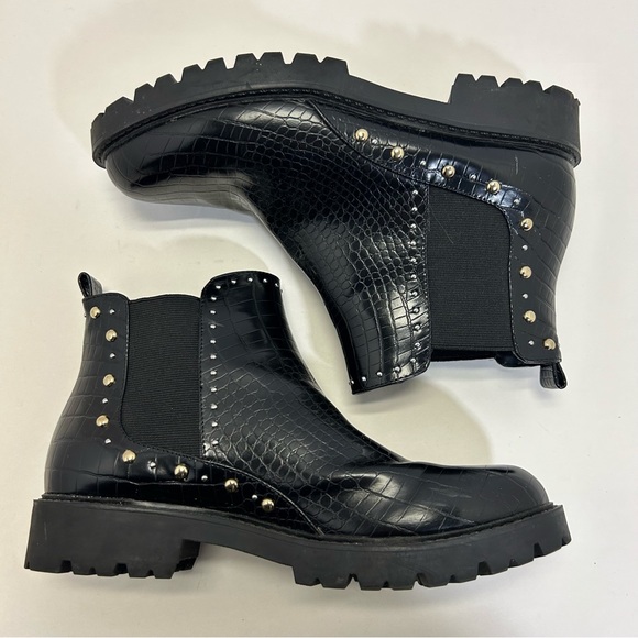 Charles by Charles David Black Radar Chelsea Boots size 9 chunky studded - Picture 7 of 10